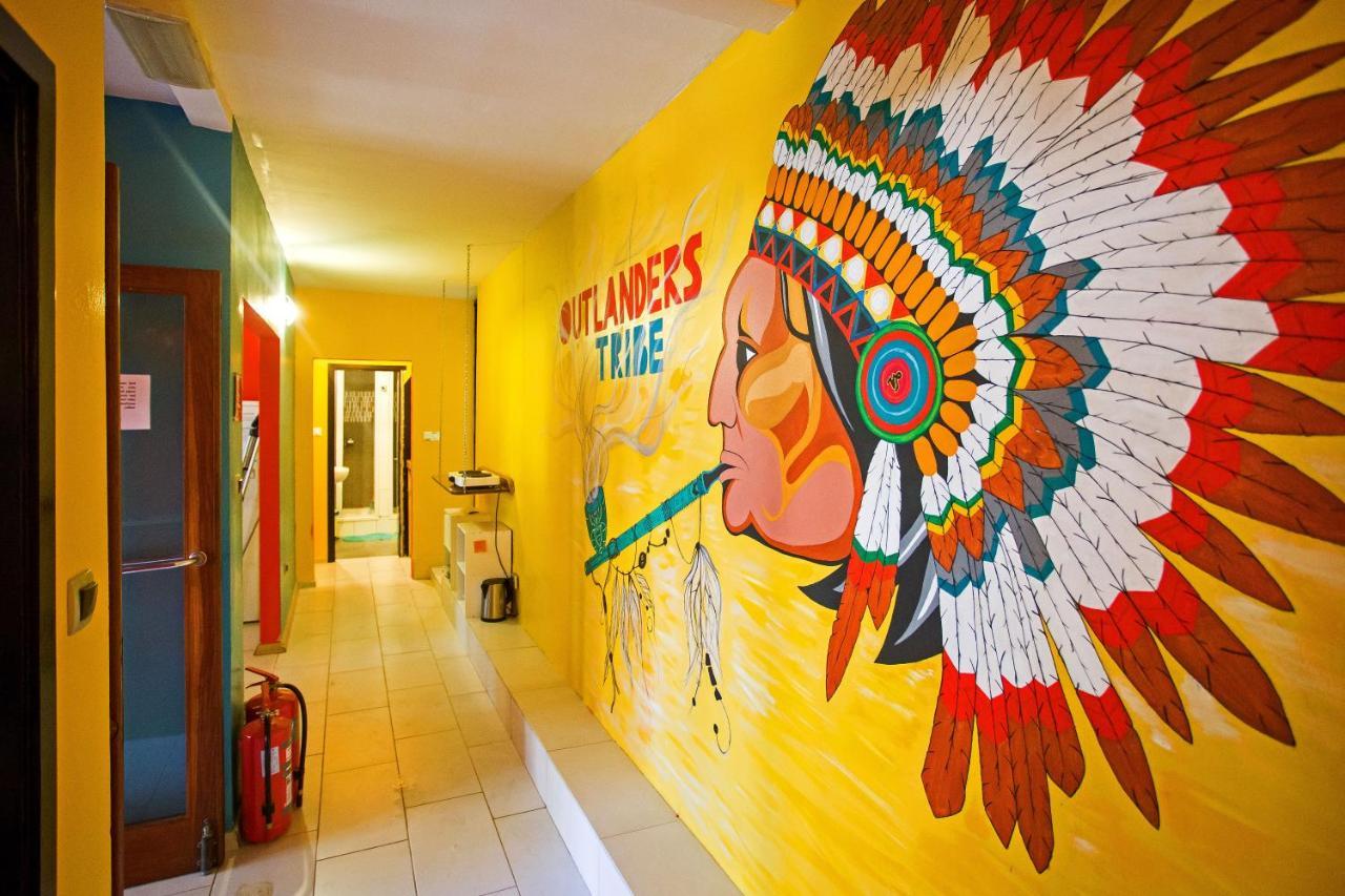Outlanders Tribe Hostel Split Exterior foto